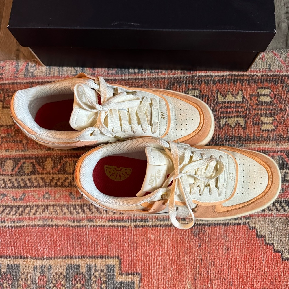 Nike AF1 - Picture 3 of 9